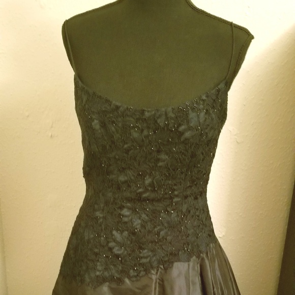 Chiffon Gown - Picture 1 of 6